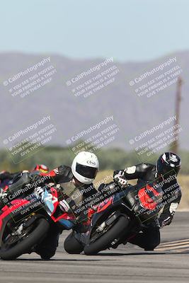 media/Oct-13-2025-Moto Forza (Mon) [[a66d839500]]/2-A Group/Session 3 (Turn 16)/